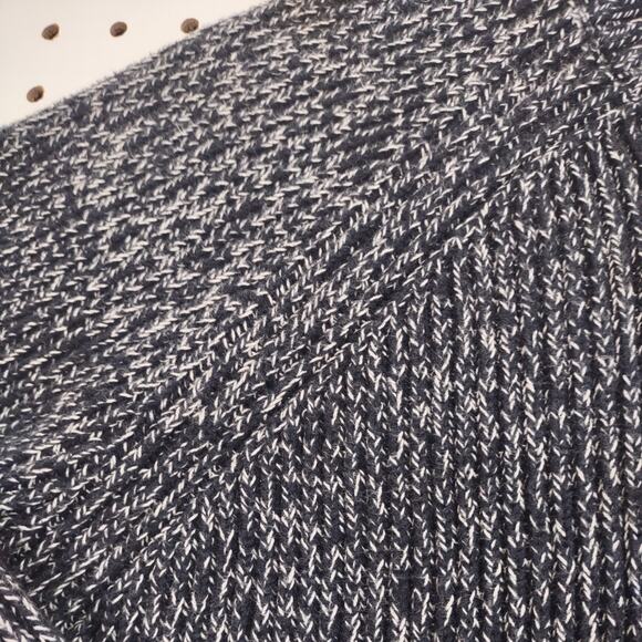 Gap Navy & Gray Flecked Crew Neck Sweater, Thick Knit, Size Large - Picture 3 of 7
